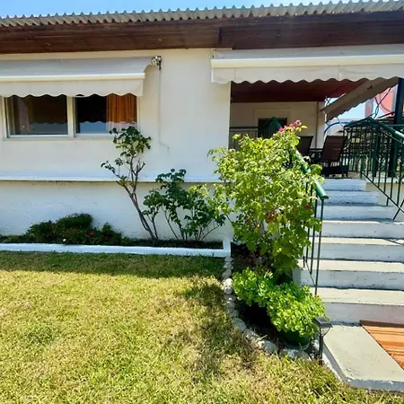 Maestro παραλία Καριανής Case de vacanță