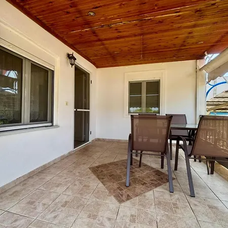 Maestro παραλία καριανής Holiday home *